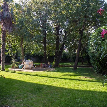 Appartamento Con Giardino Le Querce Sistiana Bagian luar foto