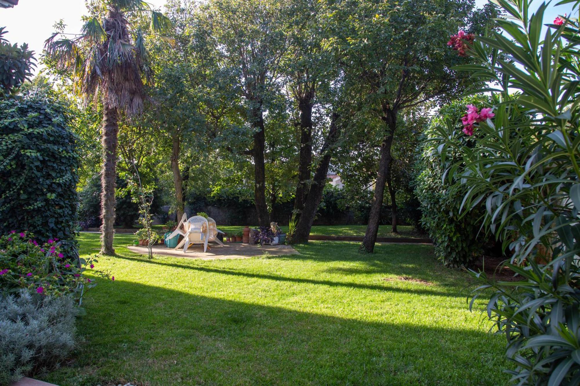 Appartamento Con Giardino Le Querce Sistiana Bagian luar foto