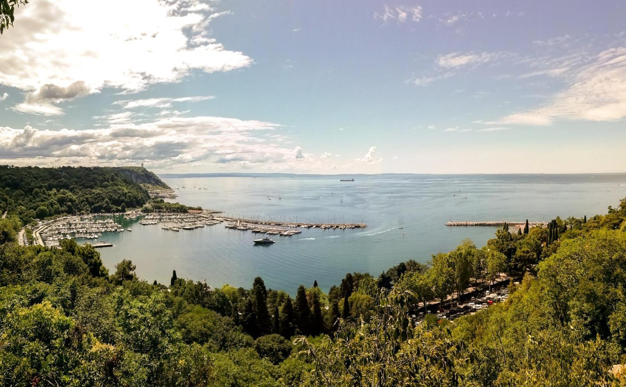 Appartamento Con Giardino Le Querce Sistiana Bagian luar foto